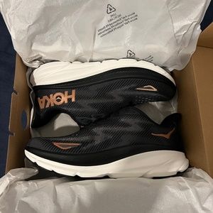 Hoka Clifton 9 Womens 8.5 Black